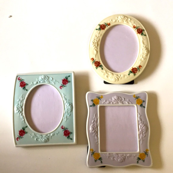 Avon Other - Avon Porcelain 3 frame set